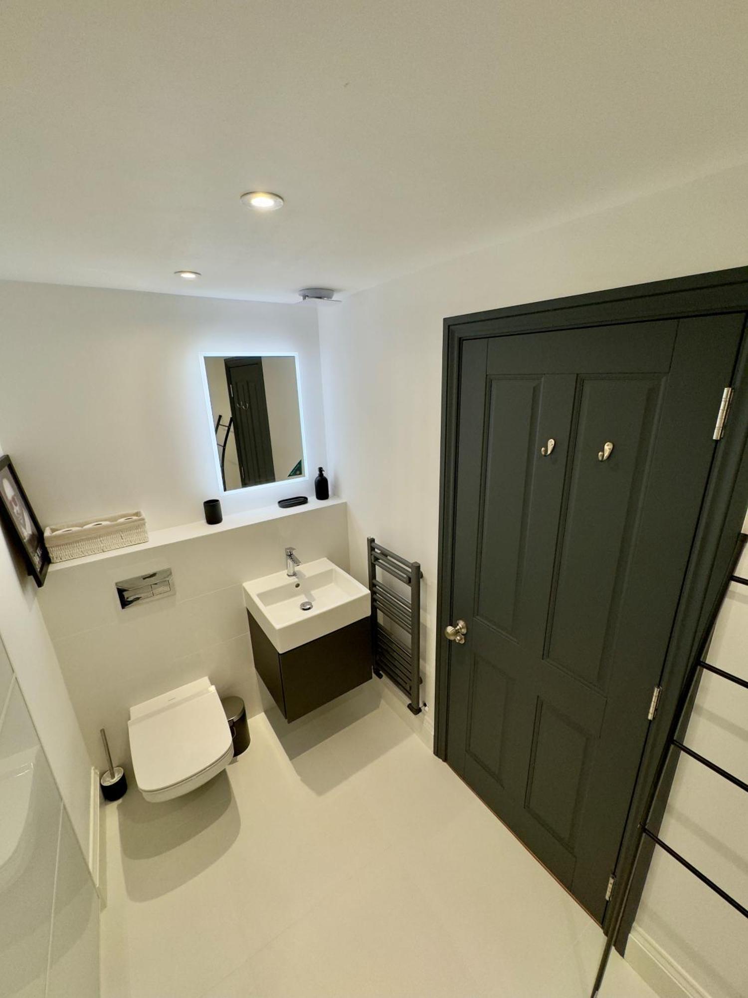 Romeo'S Arch High End Luxury In Centre Of Stratford With Parking Lägenhet Exteriör bild