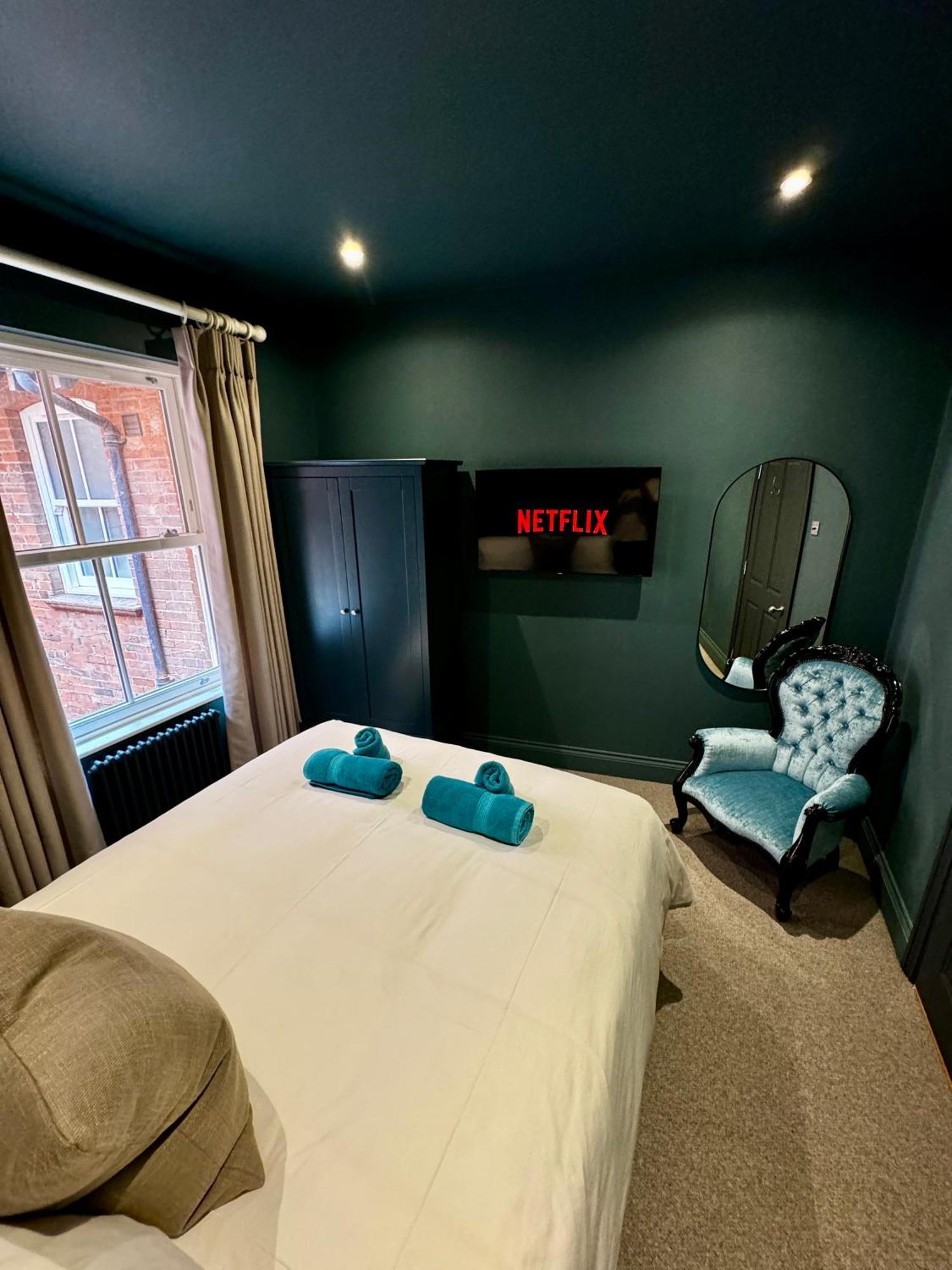 Romeo'S Arch High End Luxury In Centre Of Stratford With Parking Lägenhet Exteriör bild