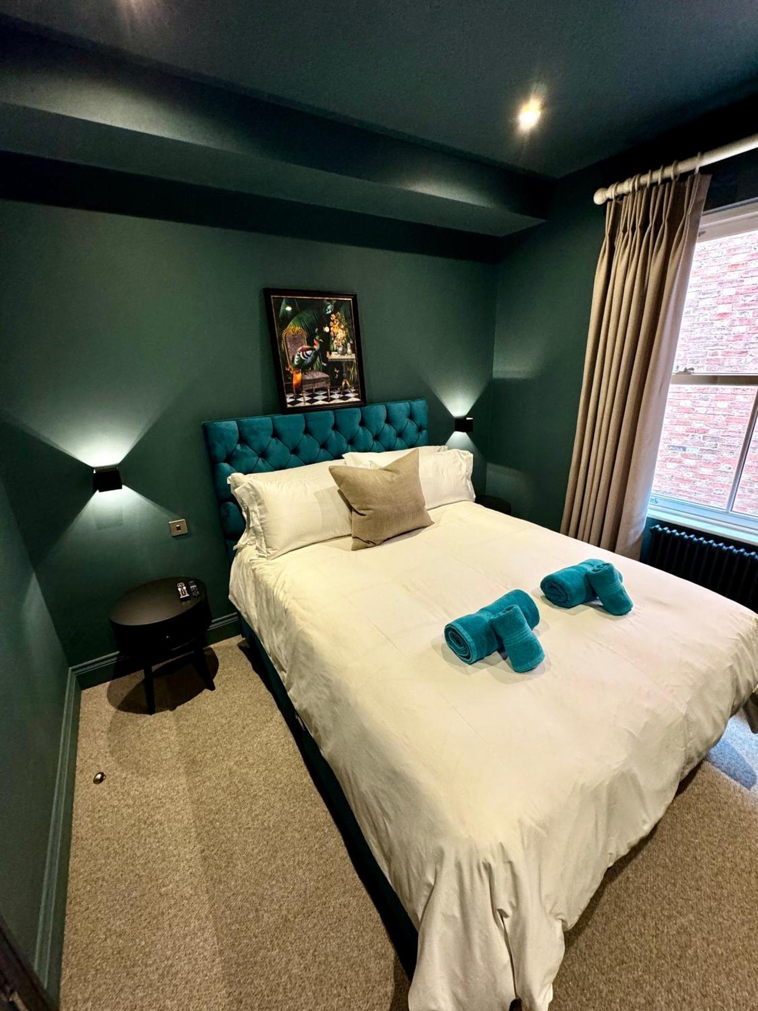 Romeo'S Arch High End Luxury In Centre Of Stratford With Parking Lägenhet Exteriör bild