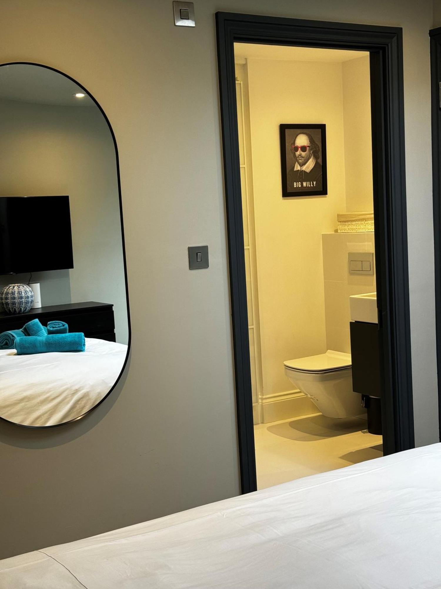 Romeo'S Arch High End Luxury In Centre Of Stratford With Parking Lägenhet Exteriör bild