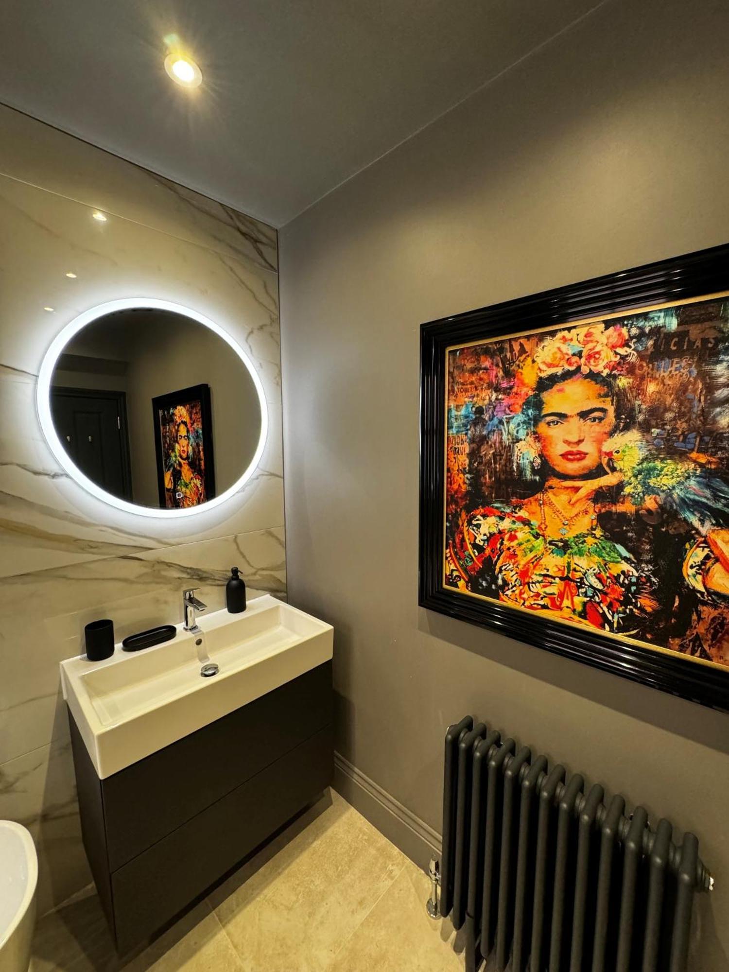 Romeo'S Arch High End Luxury In Centre Of Stratford With Parking Lägenhet Exteriör bild