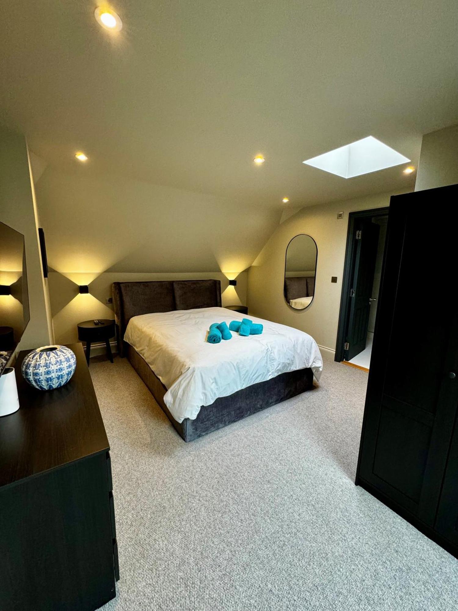 Romeo'S Arch High End Luxury In Centre Of Stratford With Parking Lägenhet Exteriör bild
